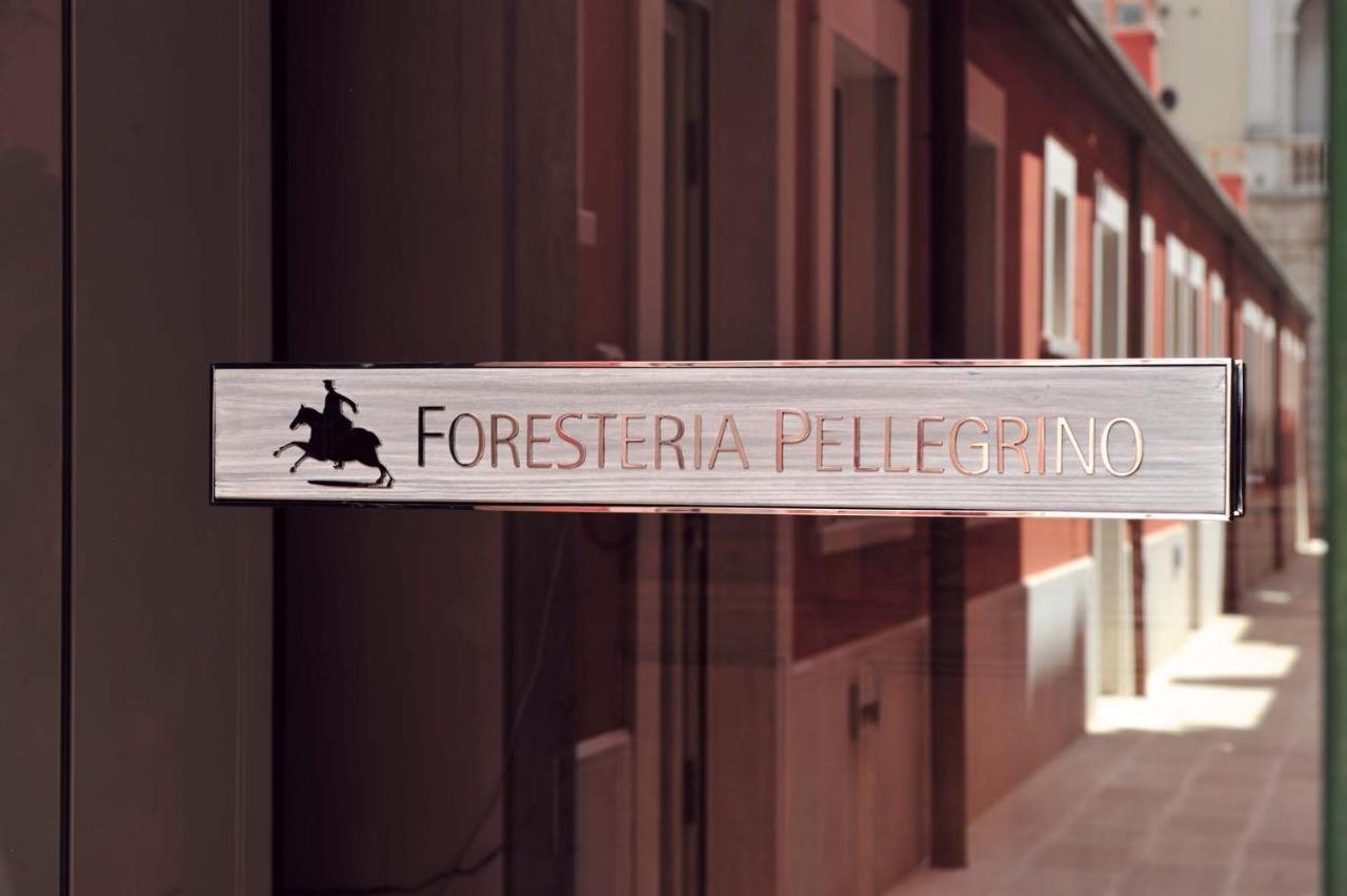 Foresteria Pellegrino Andria Bagian luar foto